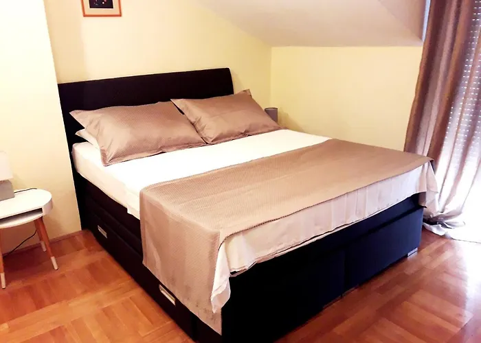 بيت للعطل House With A Parking Space - 14848 *