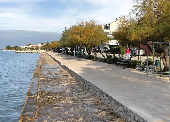 Сasa de vacaciones House With A Parking Space - 14848