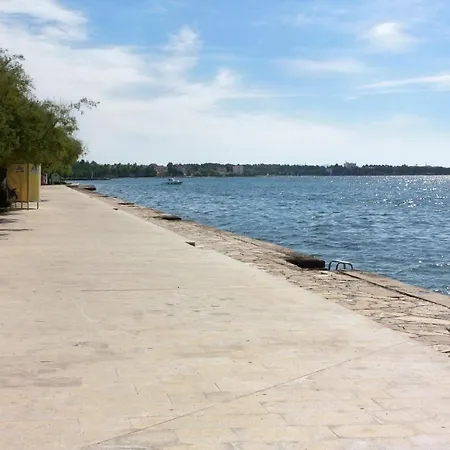 House With A Parking Space - 14848 Ferienhaus *