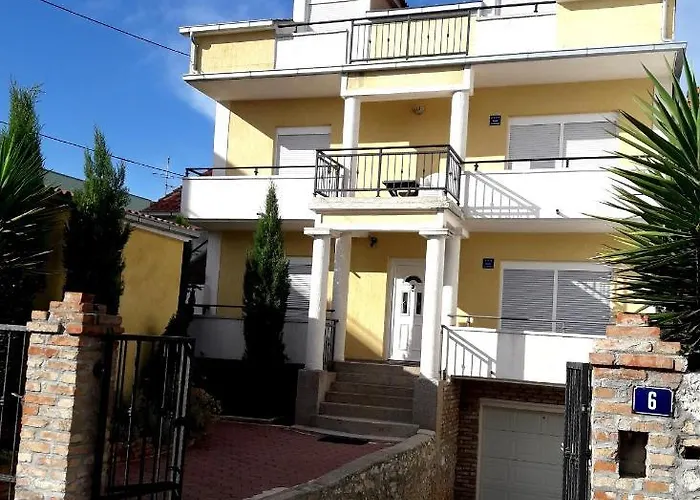 Σπίτι διακοπών House With A Parking Space - 14848 Ζαντάρ